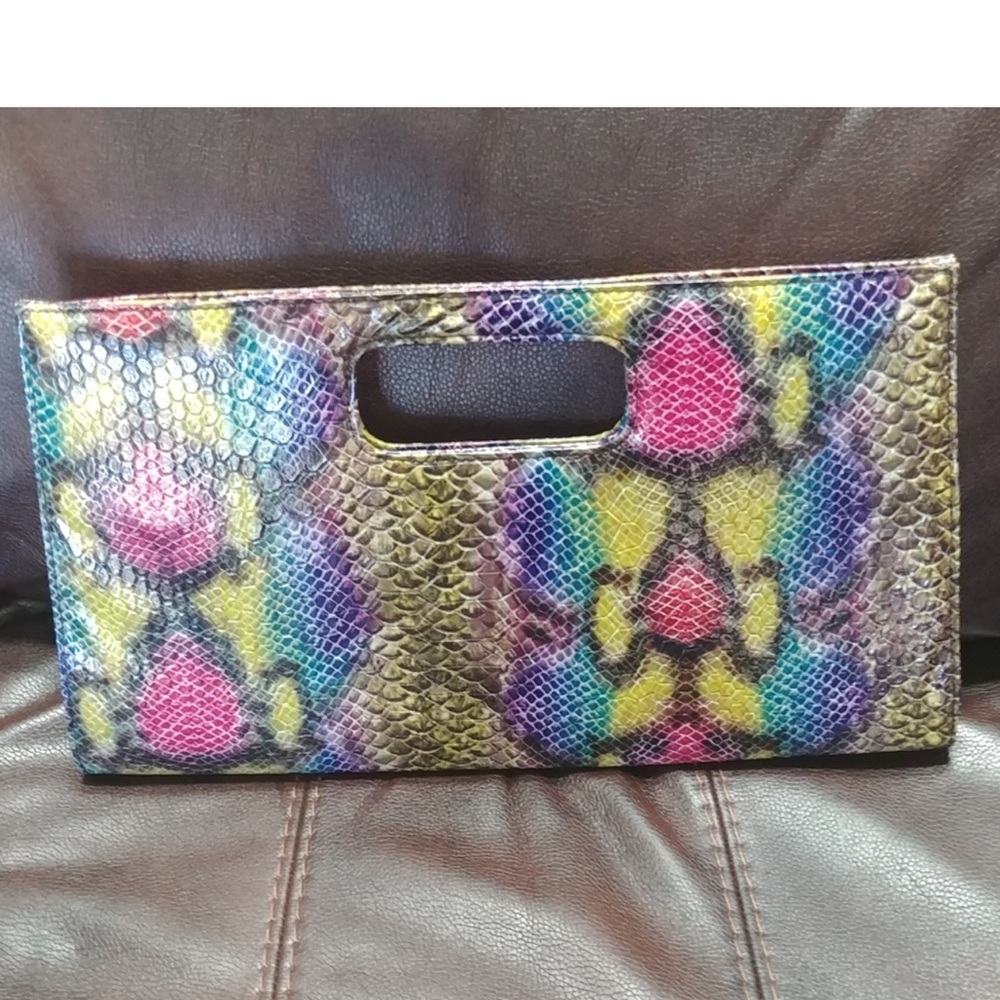 ISO multicolor clutch